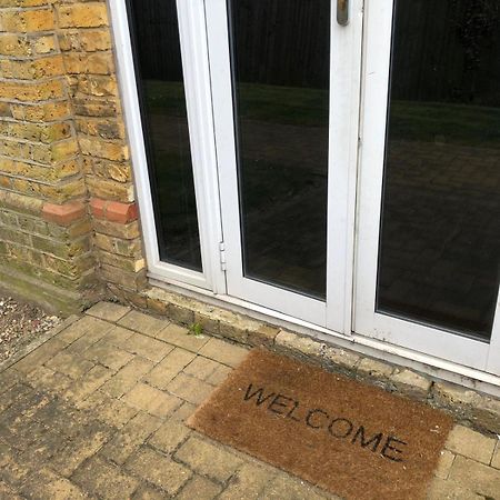Spacious King Room With Private Entrance - Near Emirates And Camden And King'S Cross - 5 Min To Tube Finchley Ngoại thất bức ảnh